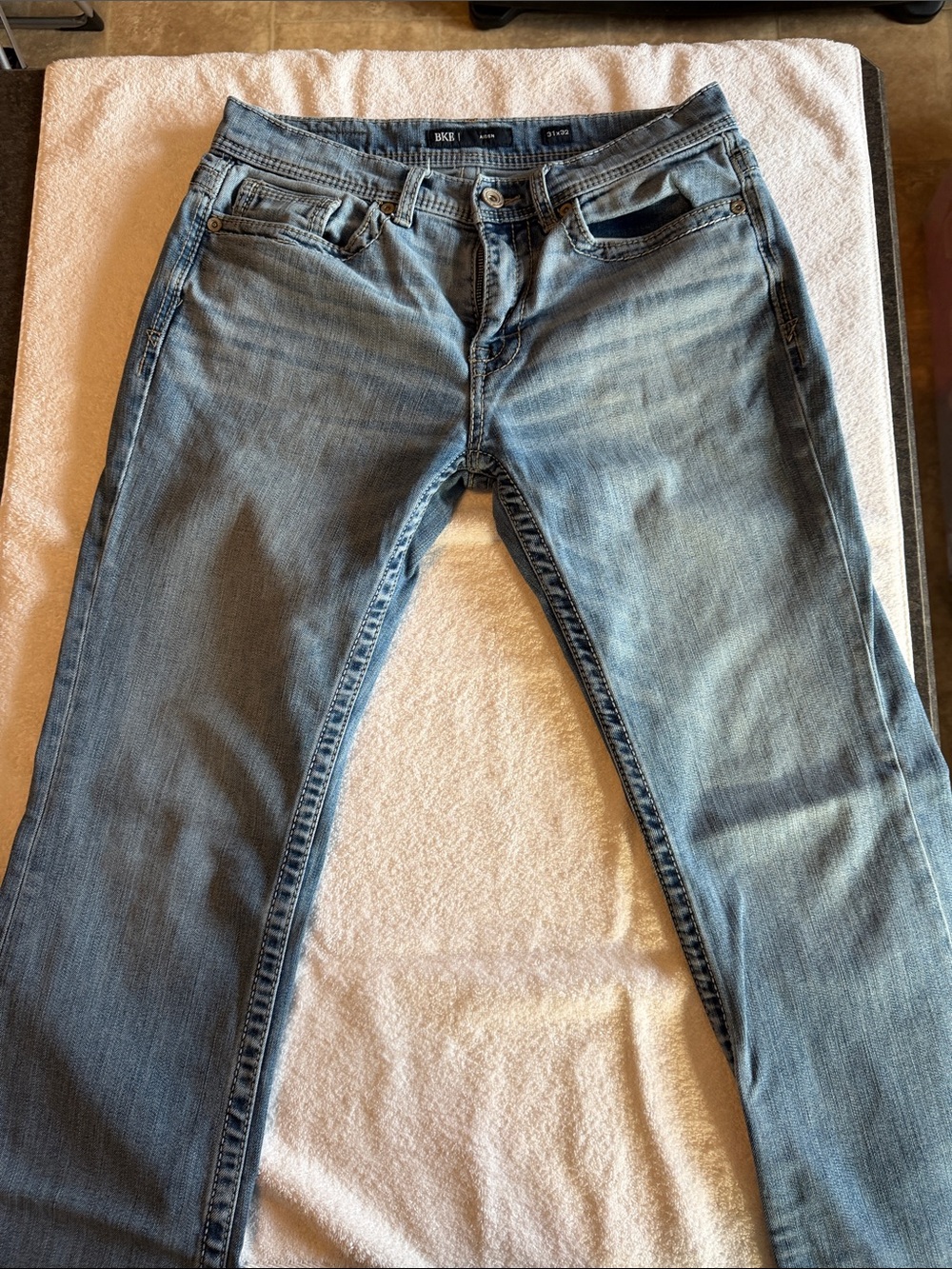 Buckle Medium Blue Men’s Bootcut Jeans - Picture 2 of 3